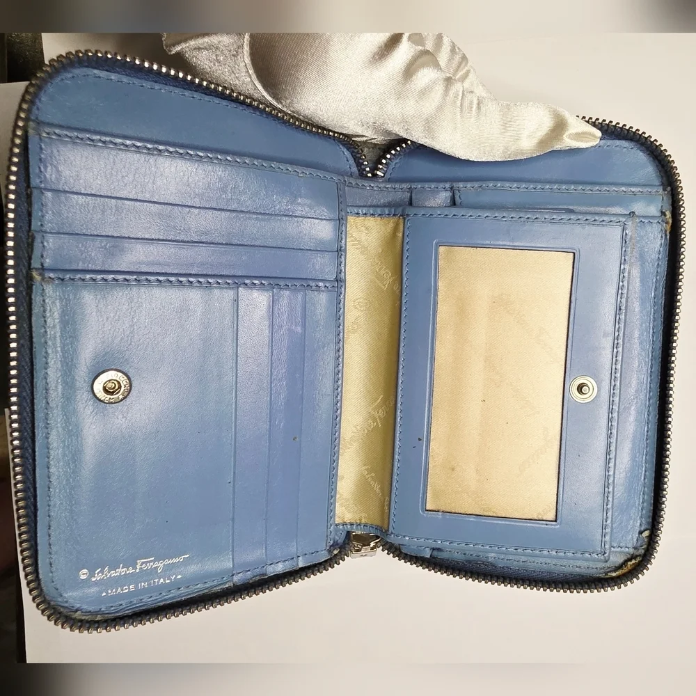 Salvatore Ferragamo Light Blue Leather Wallet - Picture 9 of 13
